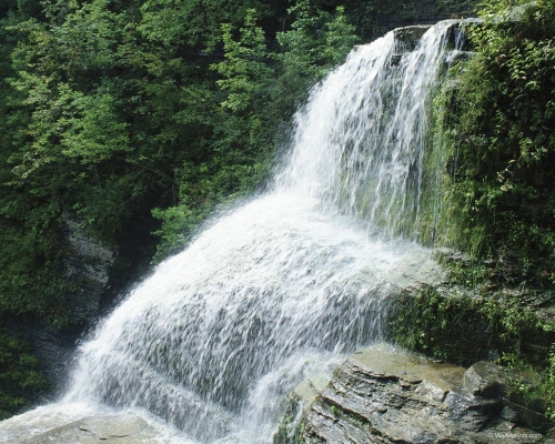 Водопады (49 обоев)