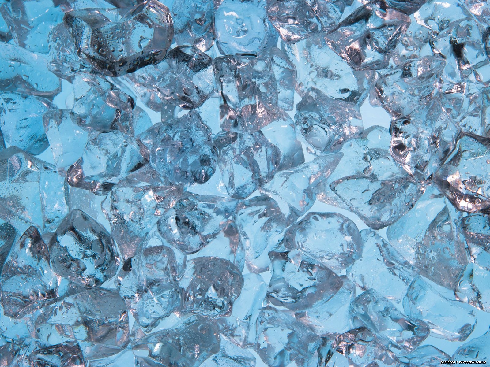 Лед крошка. Синий Кристалл. Льдисто голубой цвет. Кубики льда текстура. Текстура кристалла.