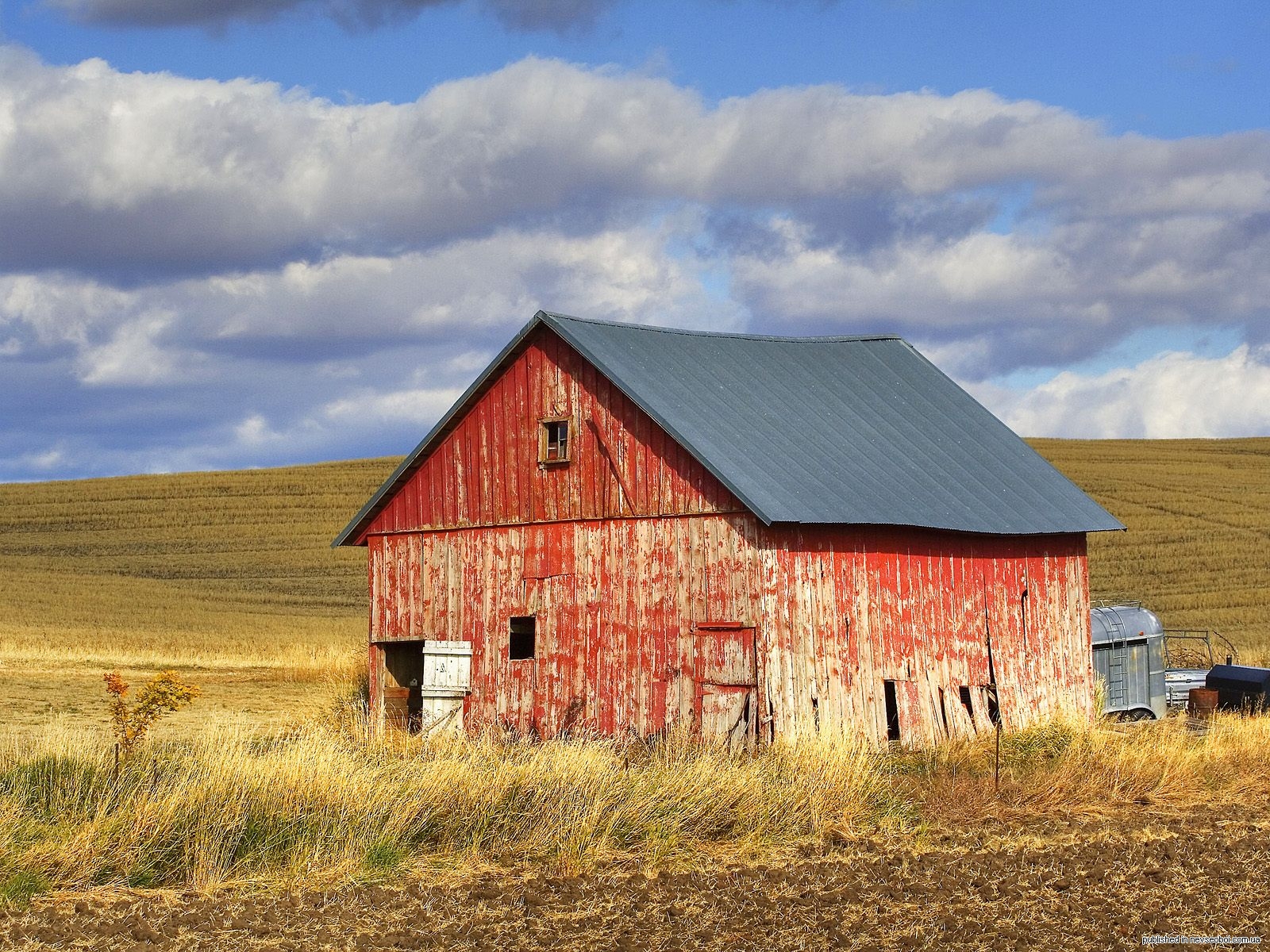 Barn. Деревенский ангар. Барн. Барнхаус старый красный. Барн обыкновенный.