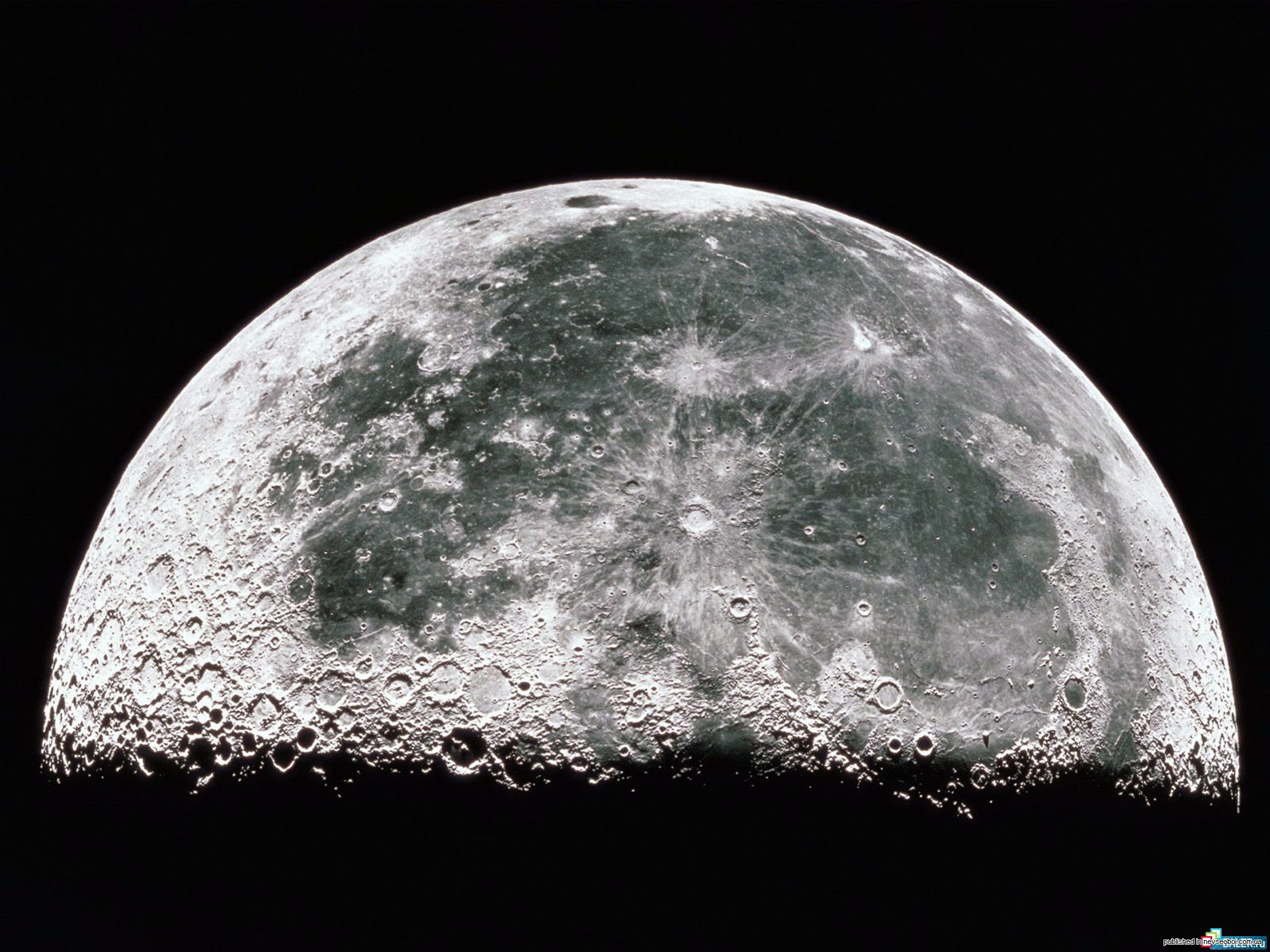 Луна царского. Фото Луны. Снимки Луны. Снимок Луны высокого разрешения. Поверхность Луны.