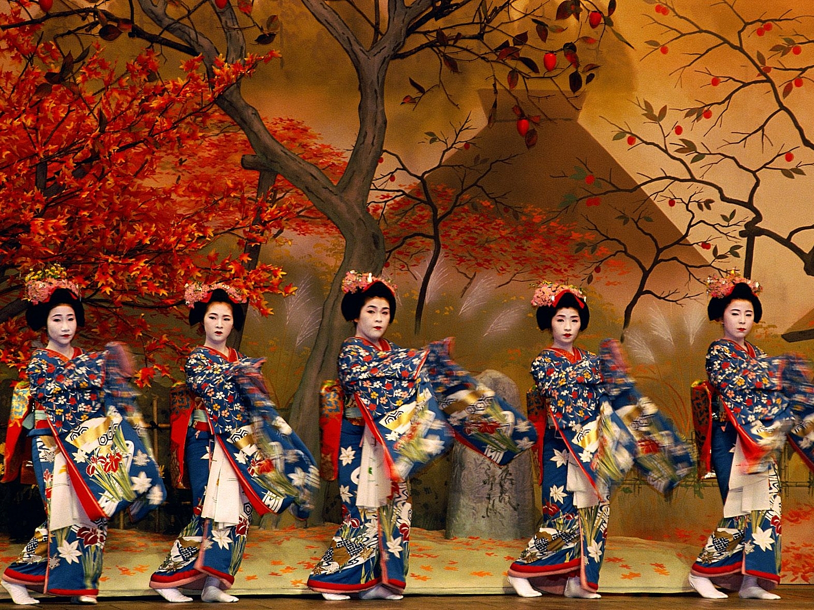 Как в японии называют человека. Народные танцы Японии Нихон-буё. Кабуки Одори. Мияко Одори. Со Одори Япония.