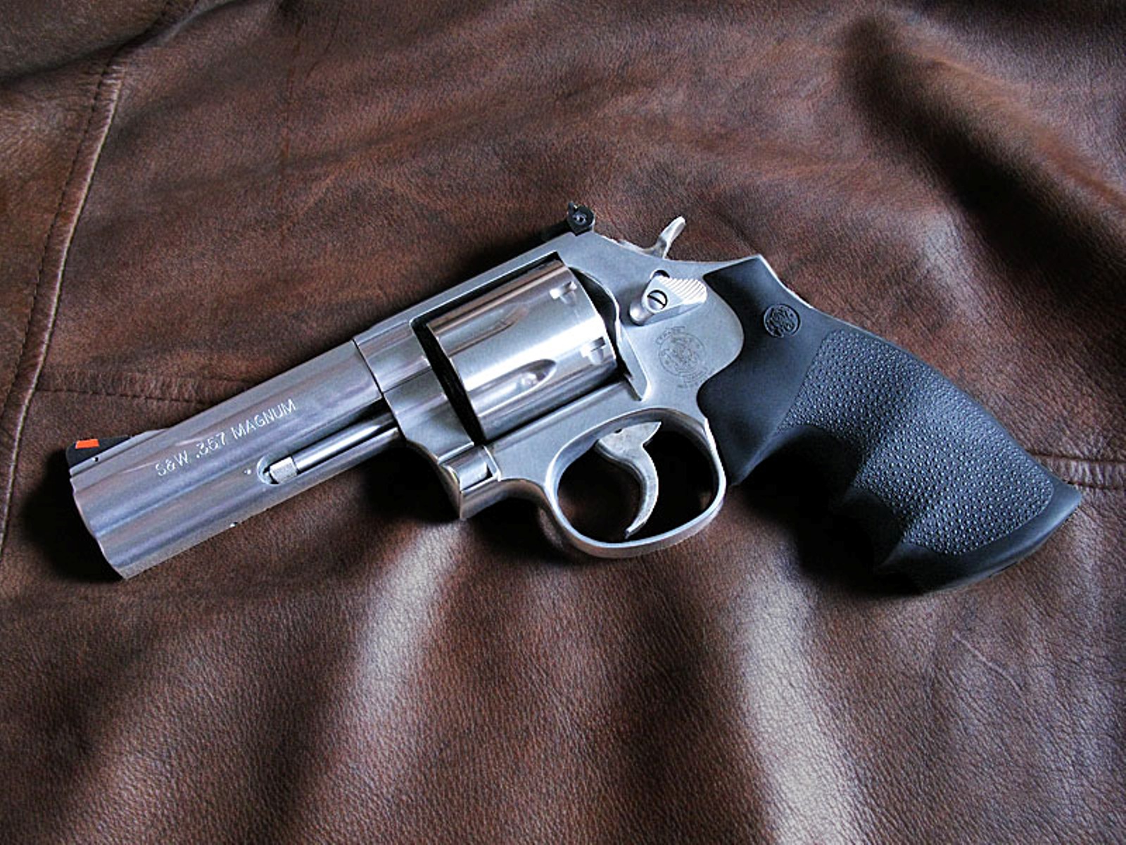 S w. S&W Магнум 357. SW 357 Magnum. S W 686 357 Magnum. Травматический .357 Magnum.