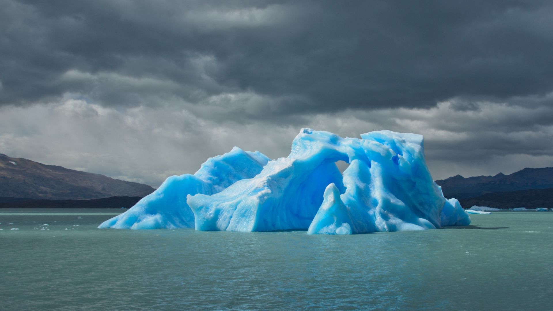 Ледник гидросфера. Айсберг Ледяная плавучая гора. Iceberg b17b. Гидросфера Айсберг. Айсберг горы.