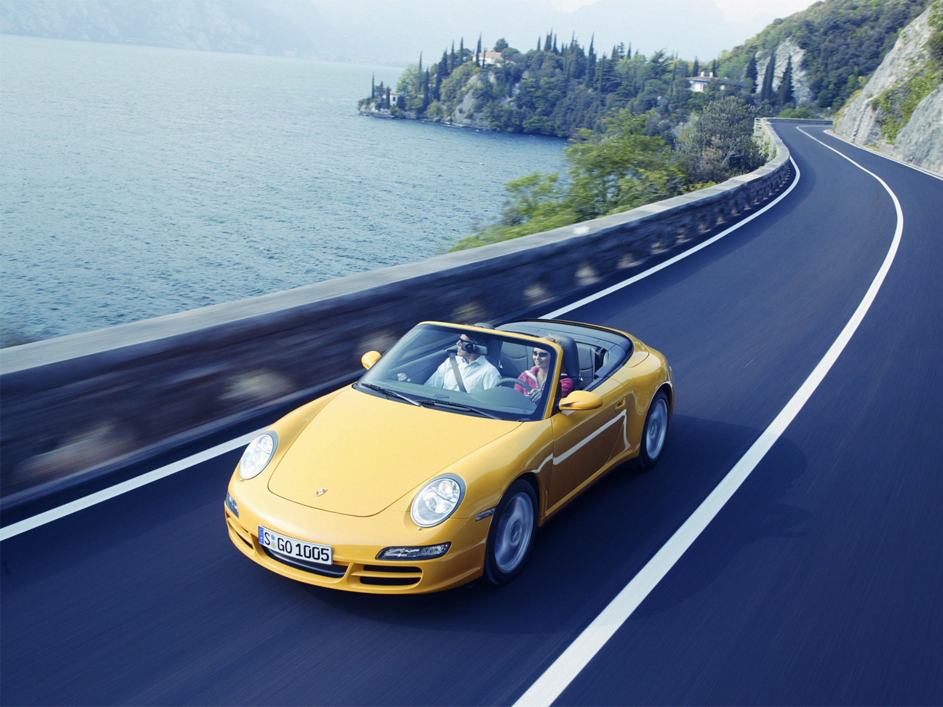 Скачайте машинки ехали. Порше 911. Porsche 911 Cabrio. 911 Каррера кабриолет 2006. Порше 911 желтый.