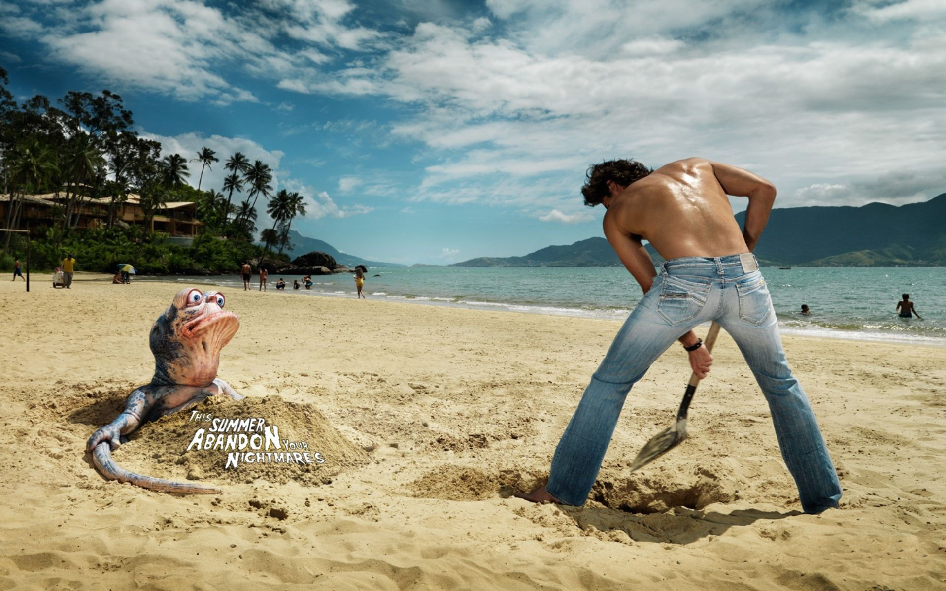 Видео юмор для мужчины. Креативная реклама. Креативная реклама пляж. Креативная реклама с юмором. Приколы на пляже.