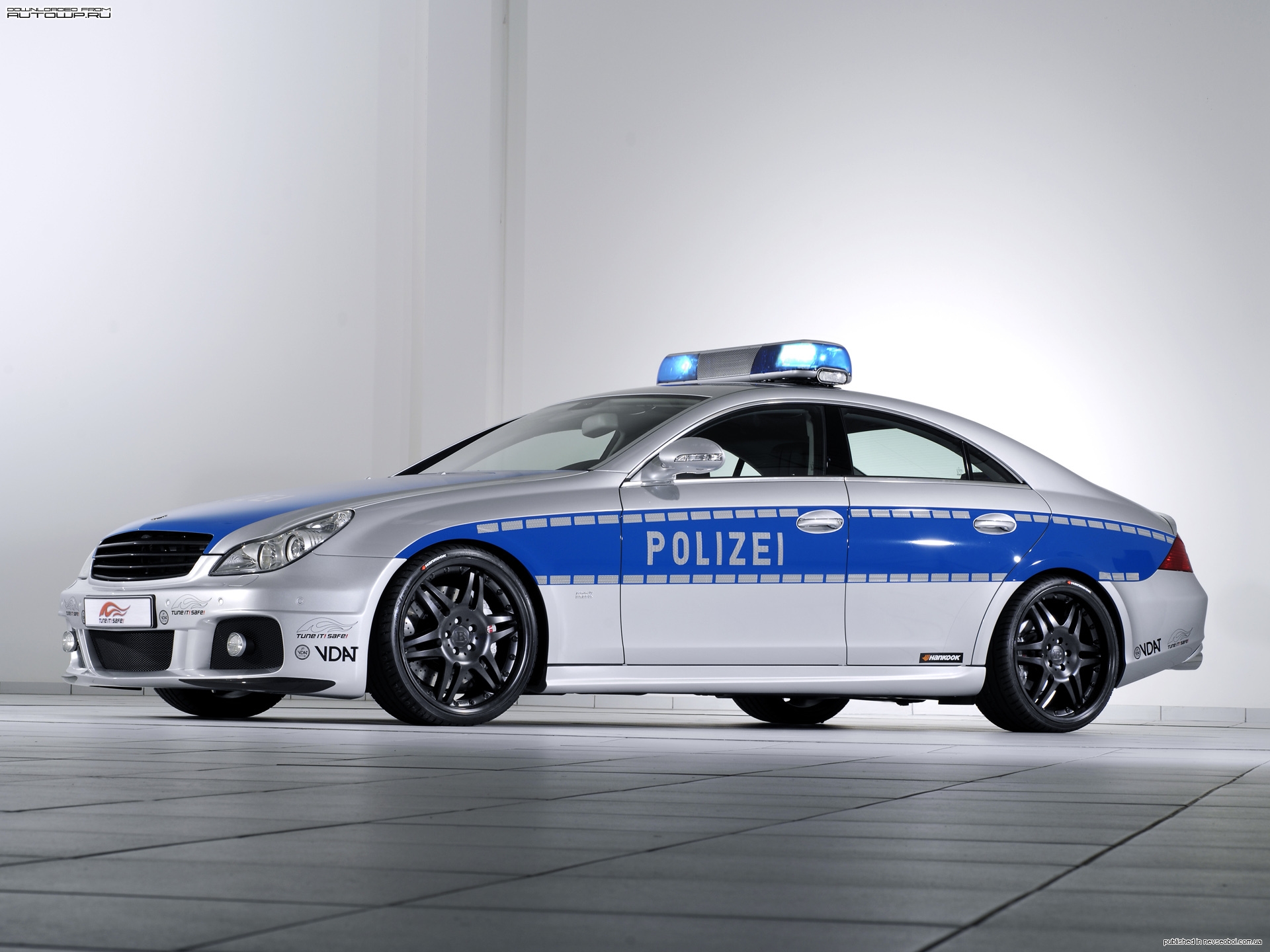 Нужны полицейские машины. Mercedes-Benz CLS Police. Mercedes CLS Police. Mercedes Benz CLS Brabus Rocket полицейский. BMW e39 Polizei.