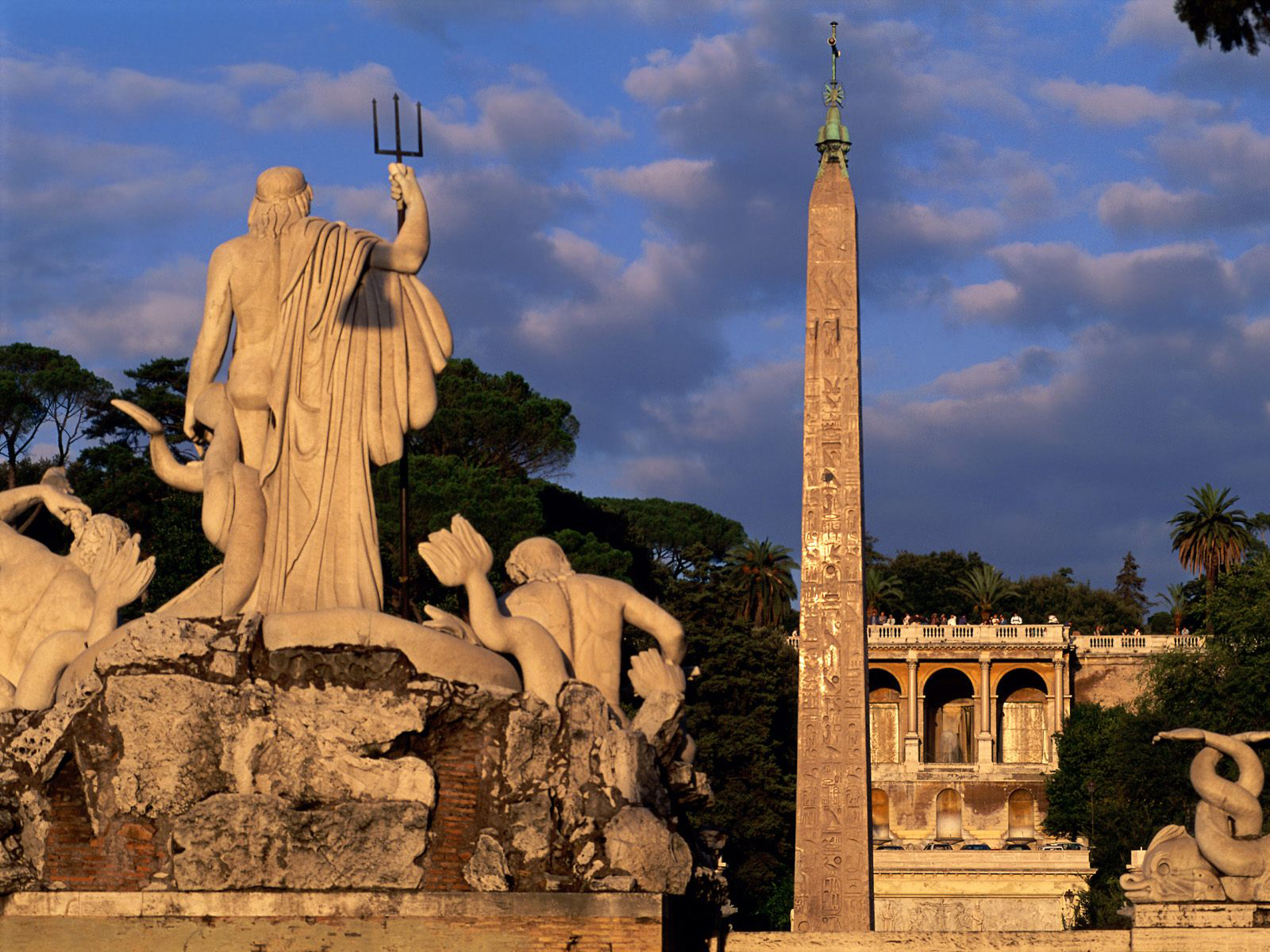 Древние памятники культуры. Италия, Рим статуи. Монумент в Италии. Статуя памятник Рим Италия. Италии античные статуи Рима.